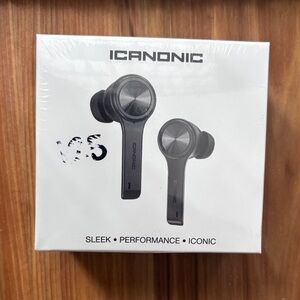 Black Earbud Headphones